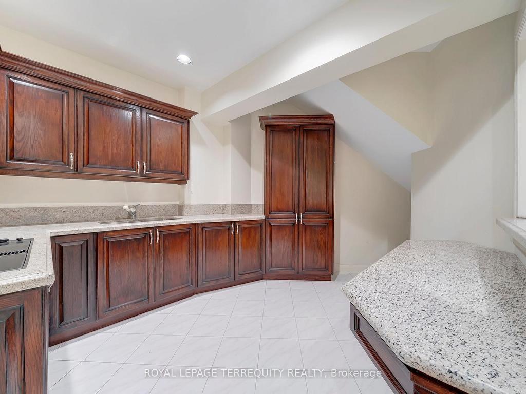 









166


Arnold

Avenue,
Vaughan,




ON
L4J 1B7

