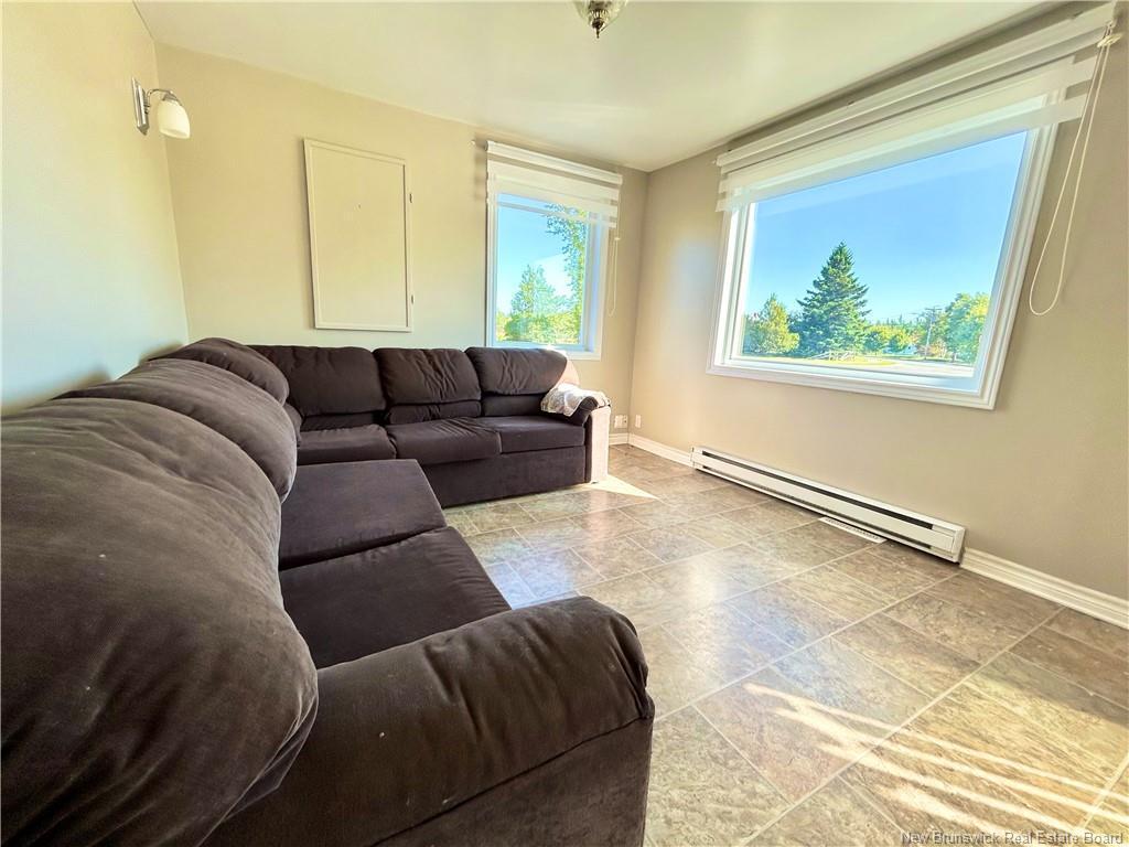 









2971


Morais

ST,
Bas-Caraquet,




NB
E1W 6A3

