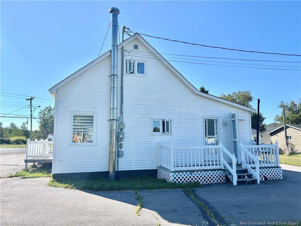 









2971


Morais

ST,
Bas-Caraquet,




NB
E1W 6A3

