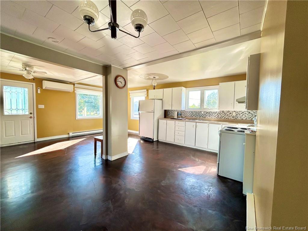 









2971


Morais

ST,
Bas-Caraquet,




NB
E1W 6A3


