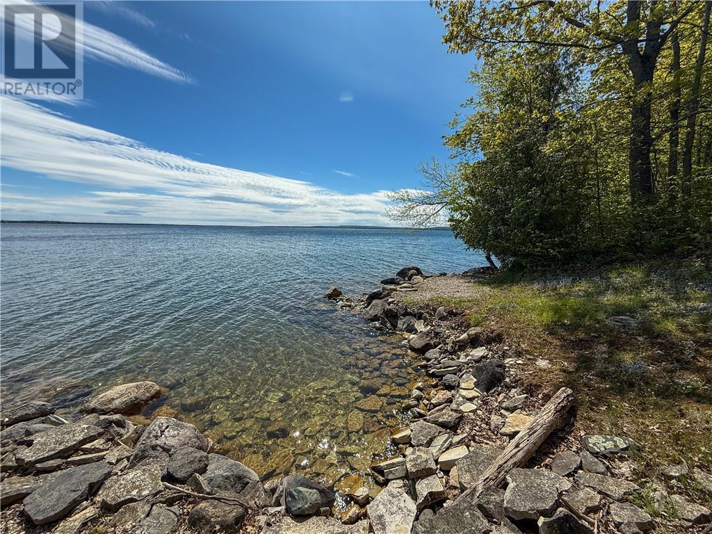 












28 Paul's Point Lane

,
Mindemoya, Manitoulin Island,




Ontario
P0P1S0

