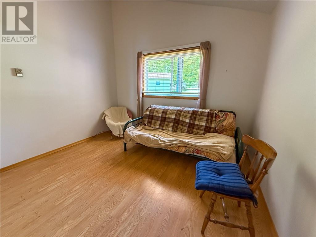 












28 Paul's Point Lane

,
Mindemoya, Manitoulin Island,




Ontario
P0P1S0

