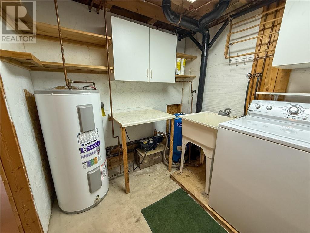 












28 Paul's Point Lane

,
Mindemoya, Manitoulin Island,




Ontario
P0P1S0

