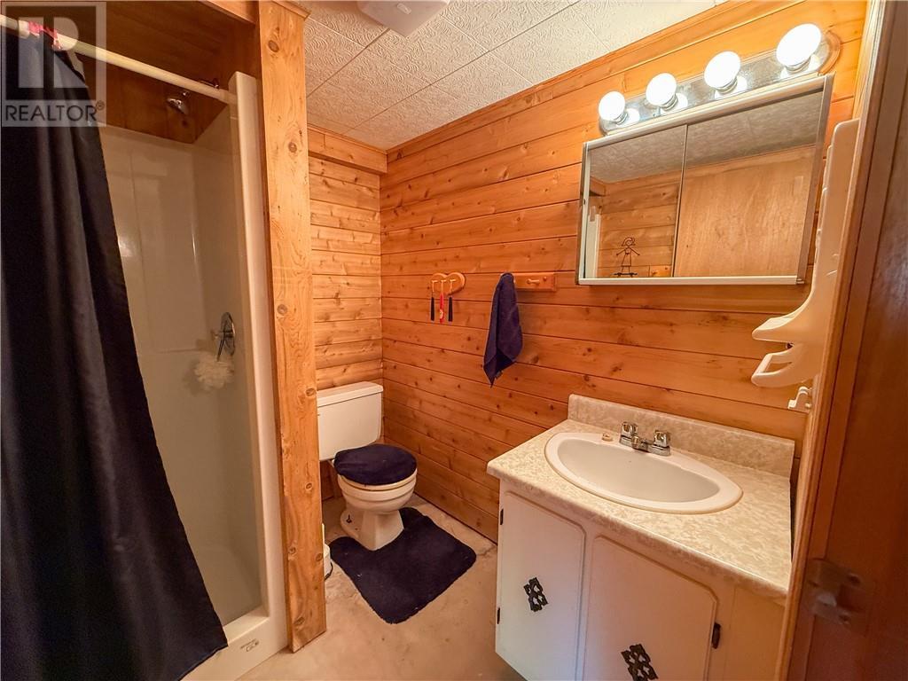 












28 Paul's Point Lane

,
Mindemoya, Manitoulin Island,




Ontario
P0P1S0

