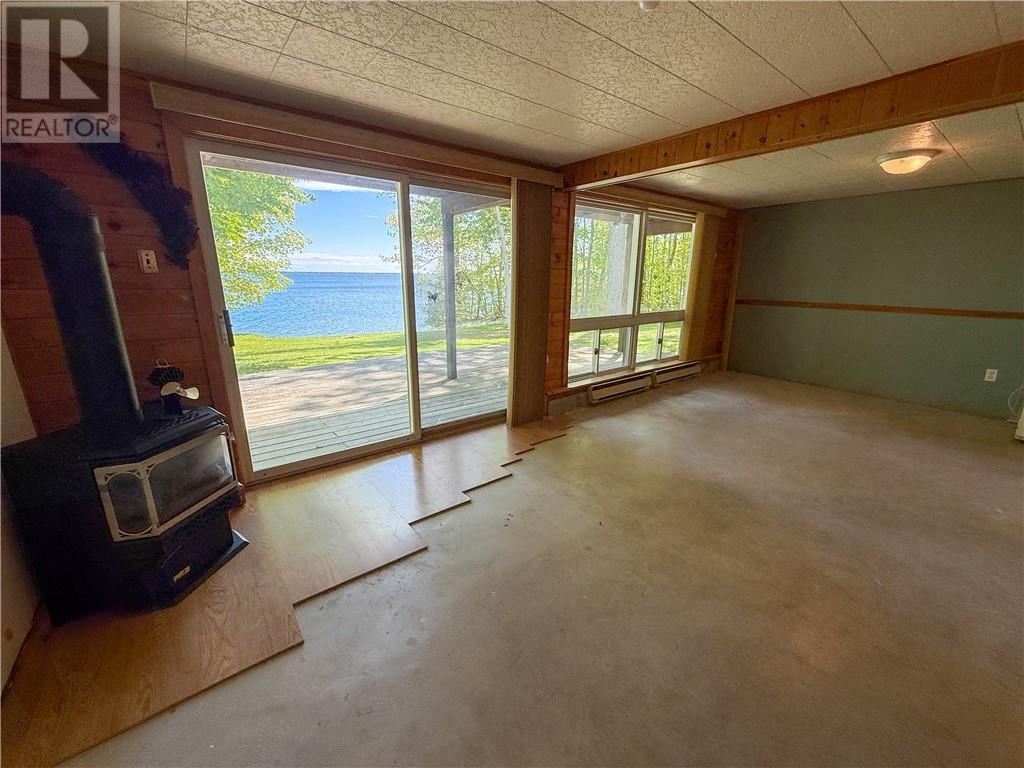 












28 Paul's Point Lane

,
Mindemoya, Manitoulin Island,




Ontario
P0P1S0


