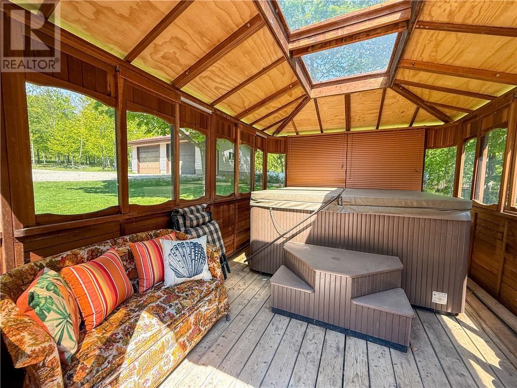 












28 Paul's Point Lane

,
Mindemoya, Manitoulin Island,




Ontario
P0P1S0

