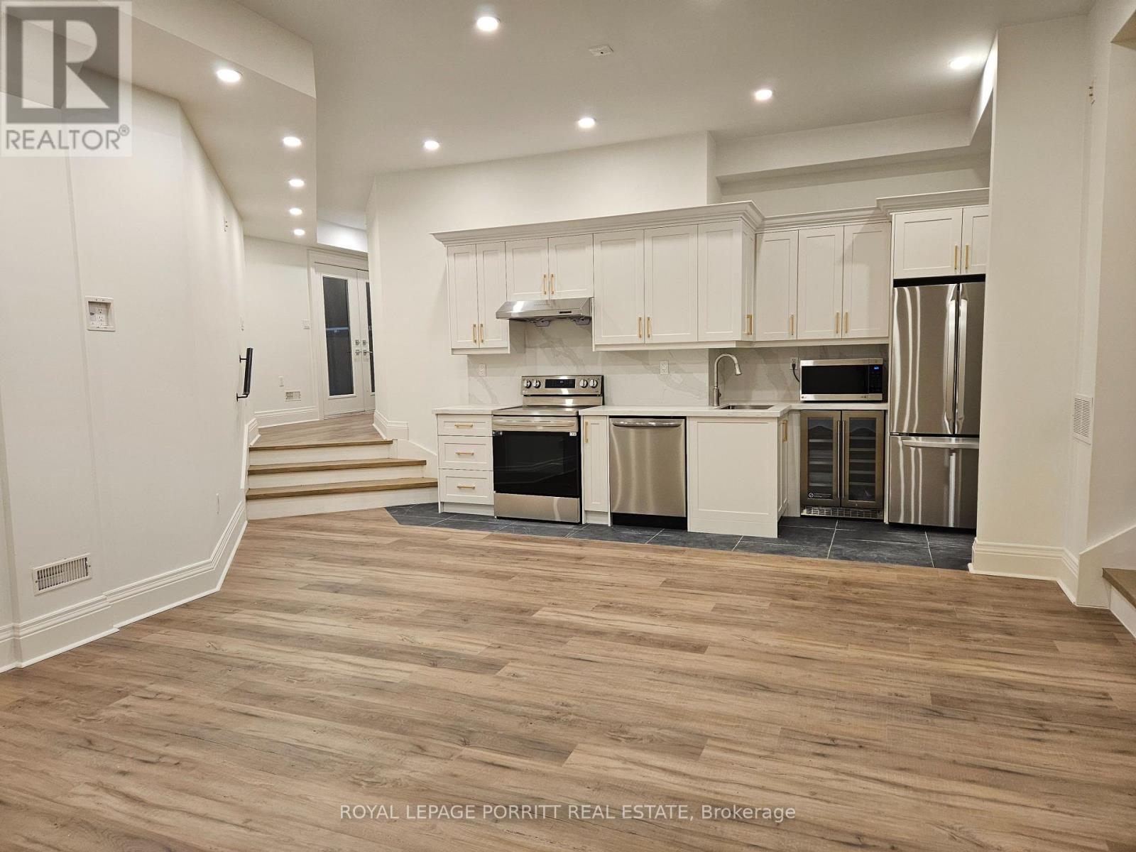 












#LOWER - 45 BRULE CRESCENT

,
Toronto,




Ontario
M6S4H8


