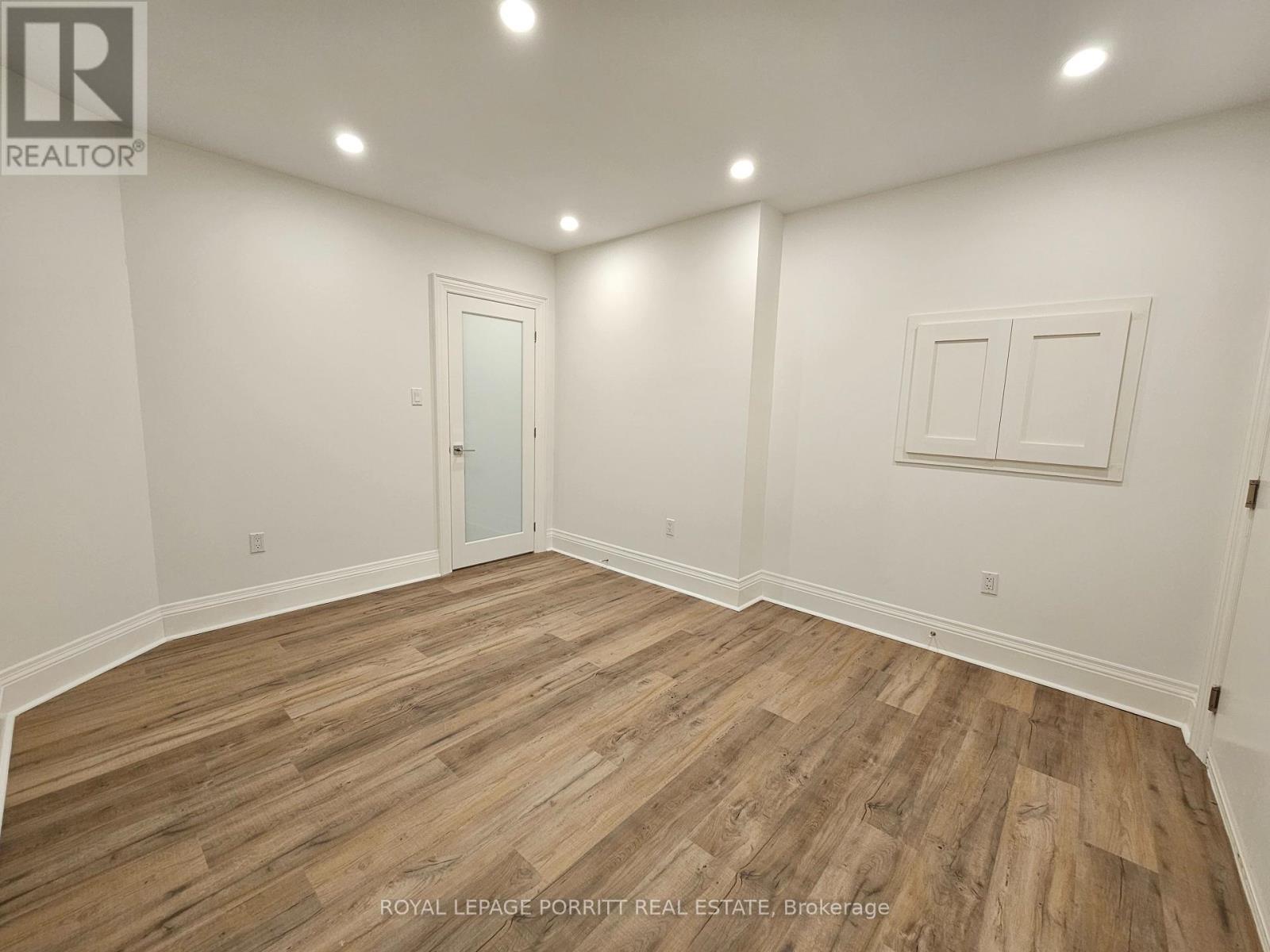 












#LOWER - 45 BRULE CRESCENT

,
Toronto,




Ontario
M6S4H8


