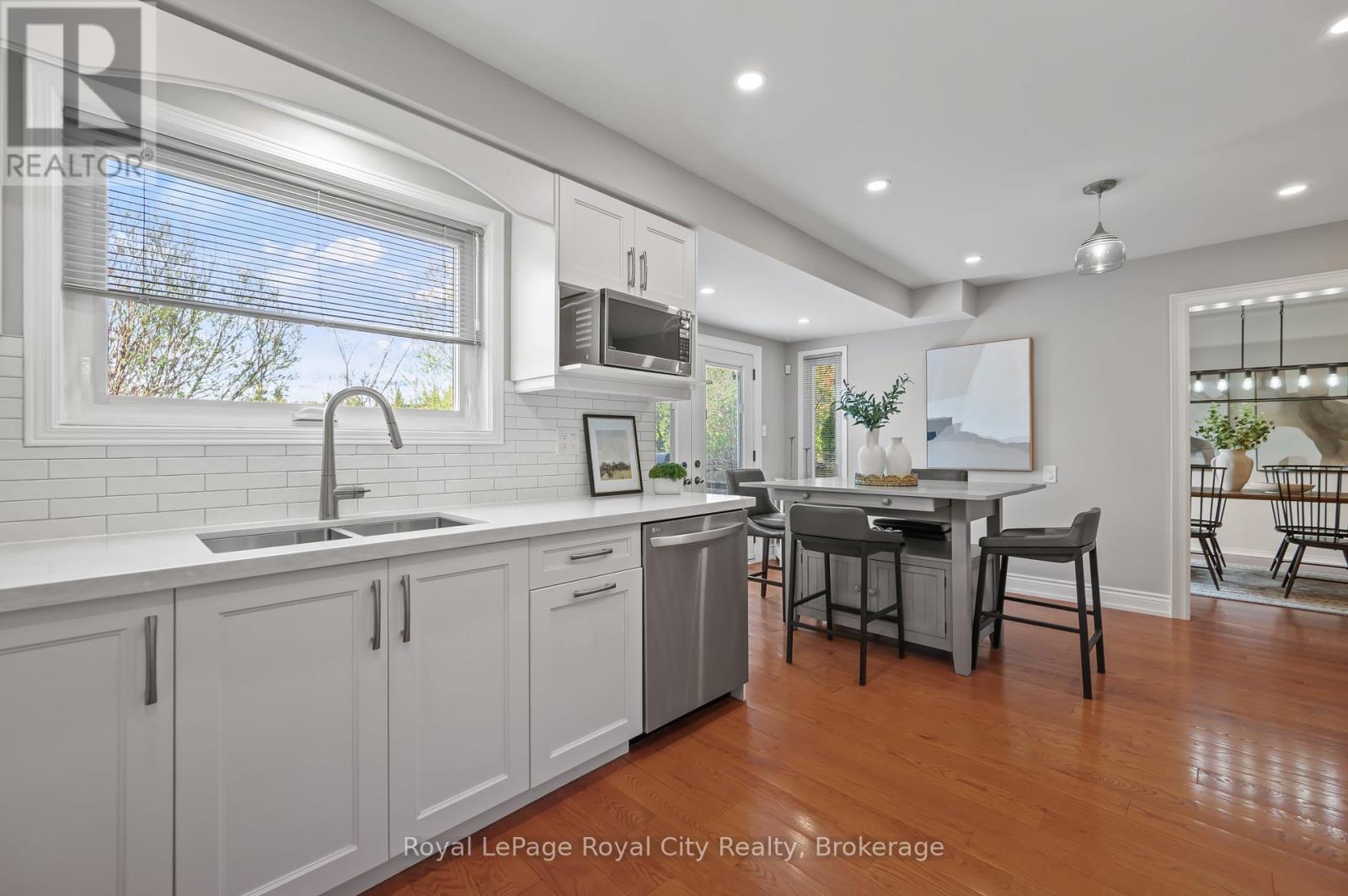 












6515 ALDERWOOD TRAIL

,
Mississauga (Lisgar),




Ontario
L5N6W5

