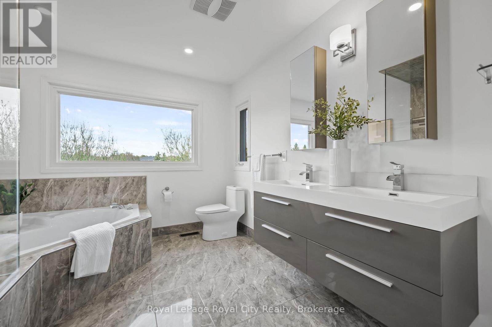 












6515 ALDERWOOD TRAIL

,
Mississauga (Lisgar),




Ontario
L5N6W5

