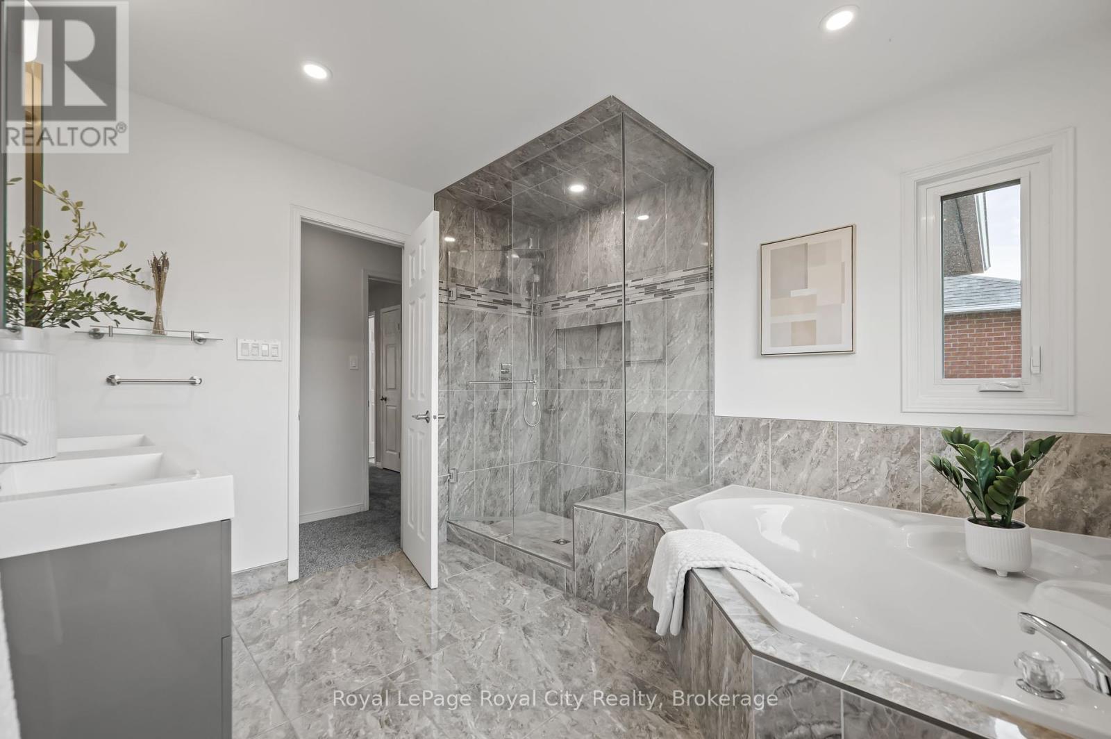 












6515 ALDERWOOD TRAIL

,
Mississauga (Lisgar),




Ontario
L5N6W5

