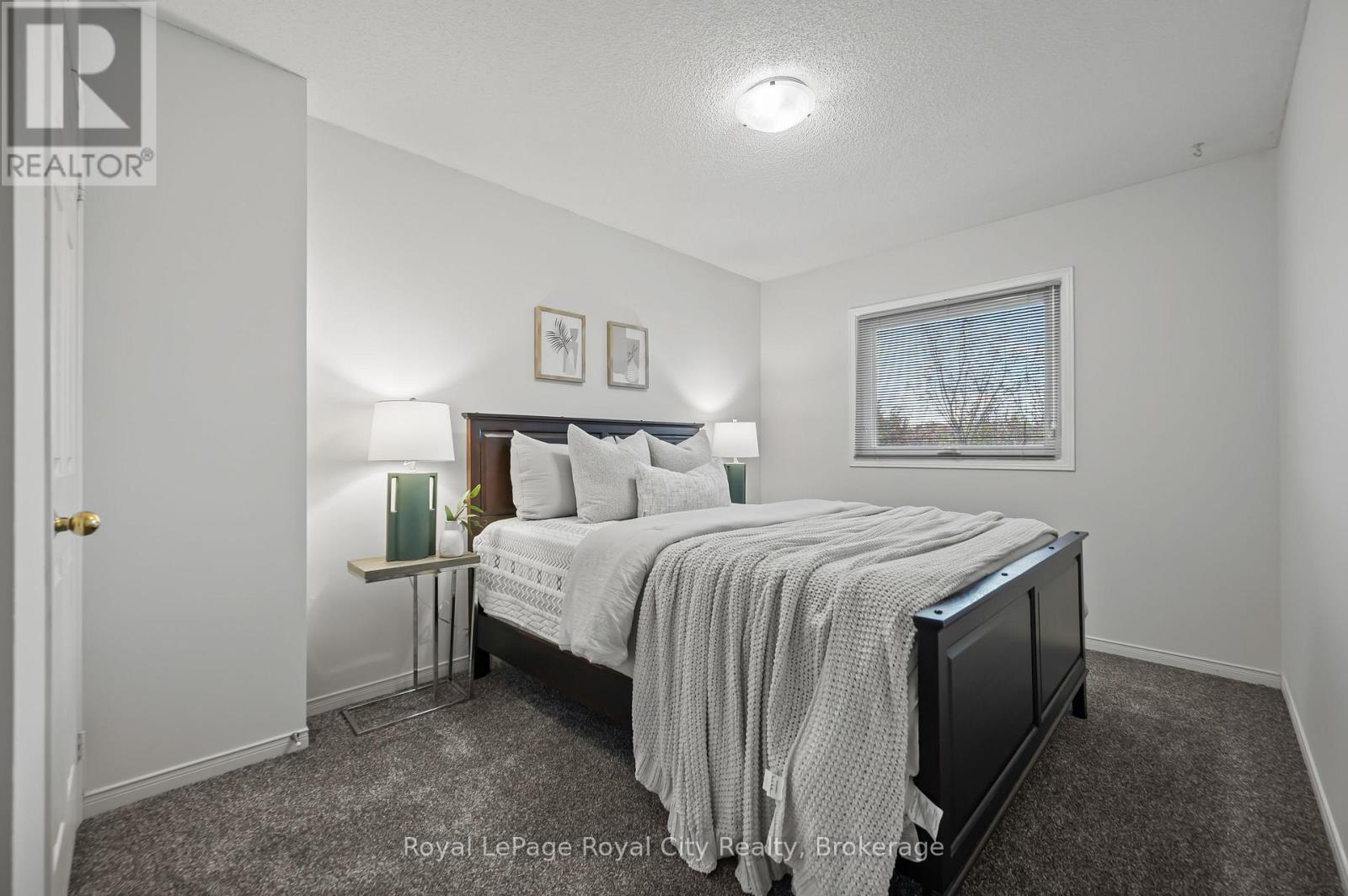 












6515 ALDERWOOD TRAIL

,
Mississauga (Lisgar),




Ontario
L5N6W5

