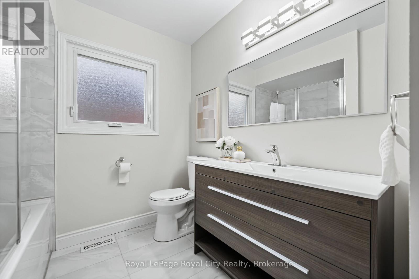 












6515 ALDERWOOD TRAIL

,
Mississauga (Lisgar),




Ontario
L5N6W5

