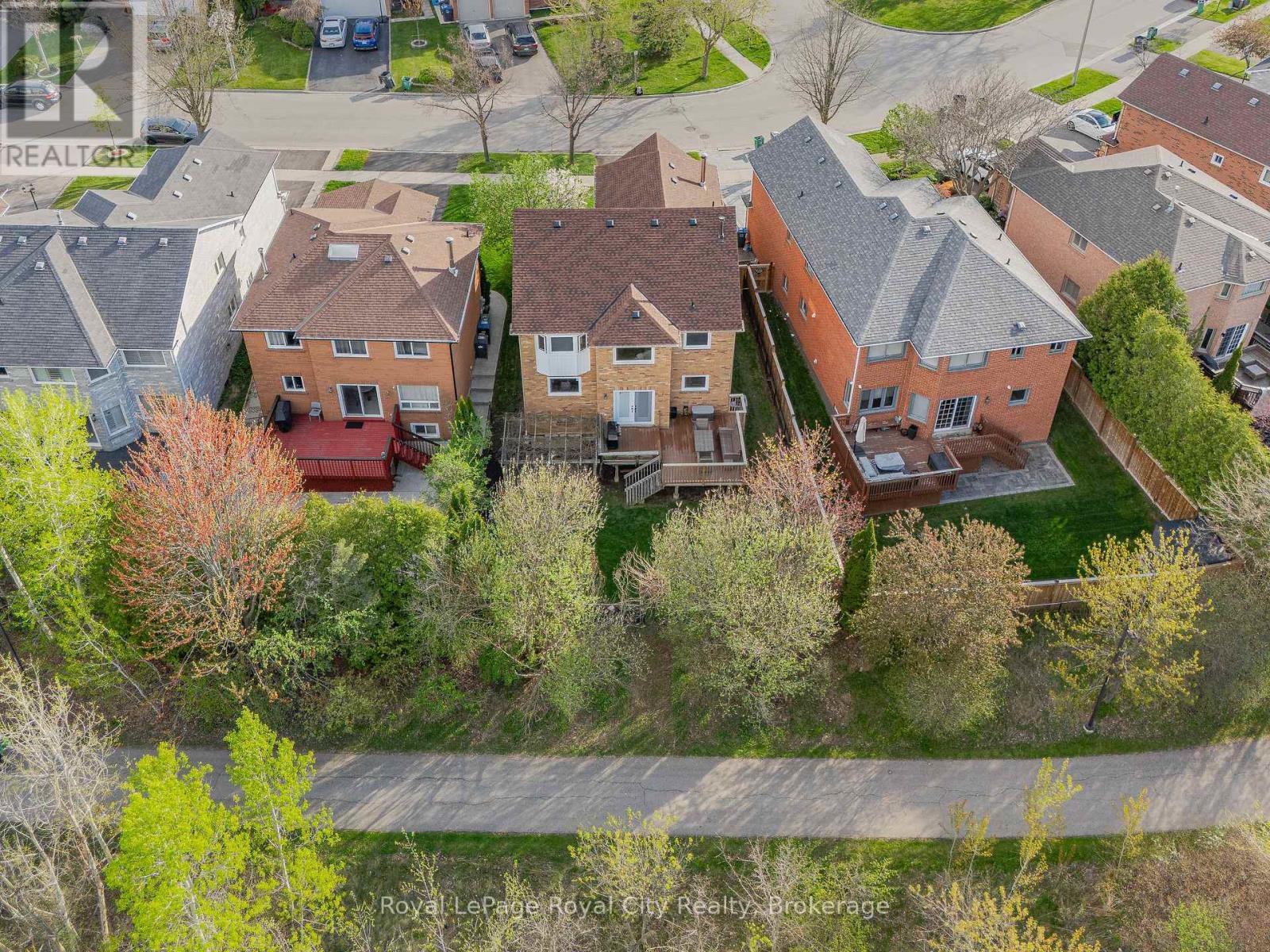 












6515 ALDERWOOD TRAIL

,
Mississauga (Lisgar),




Ontario
L5N6W5

