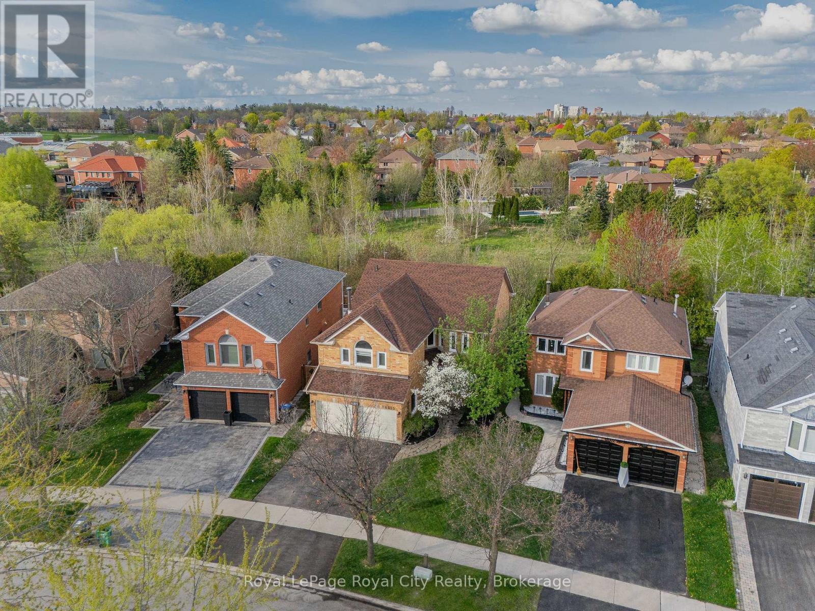 












6515 ALDERWOOD TRAIL

,
Mississauga (Lisgar),




Ontario
L5N6W5

