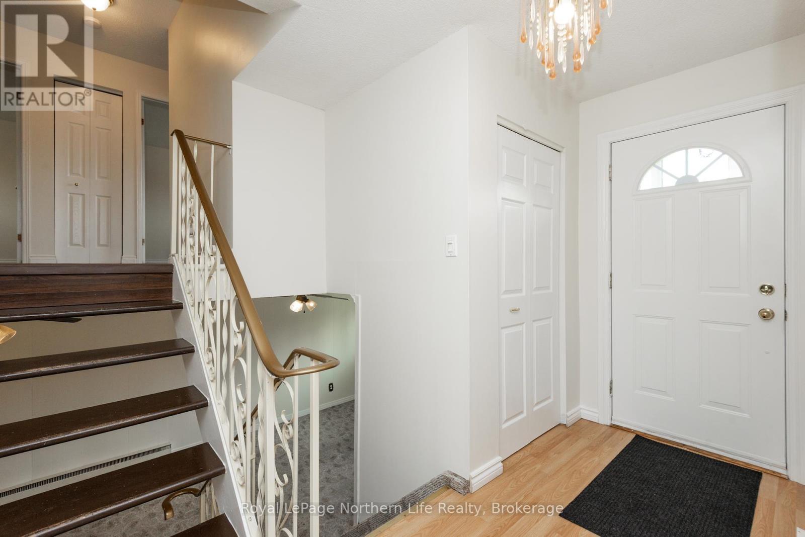 












120 MACBETH CRESCENT S

,
North Bay (Widdifield),




Ontario
P1B7X6

