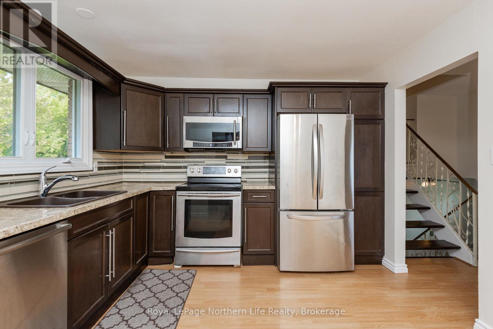 












120 MACBETH CRESCENT S

,
North Bay (Widdifield),




Ontario
P1B7X6

