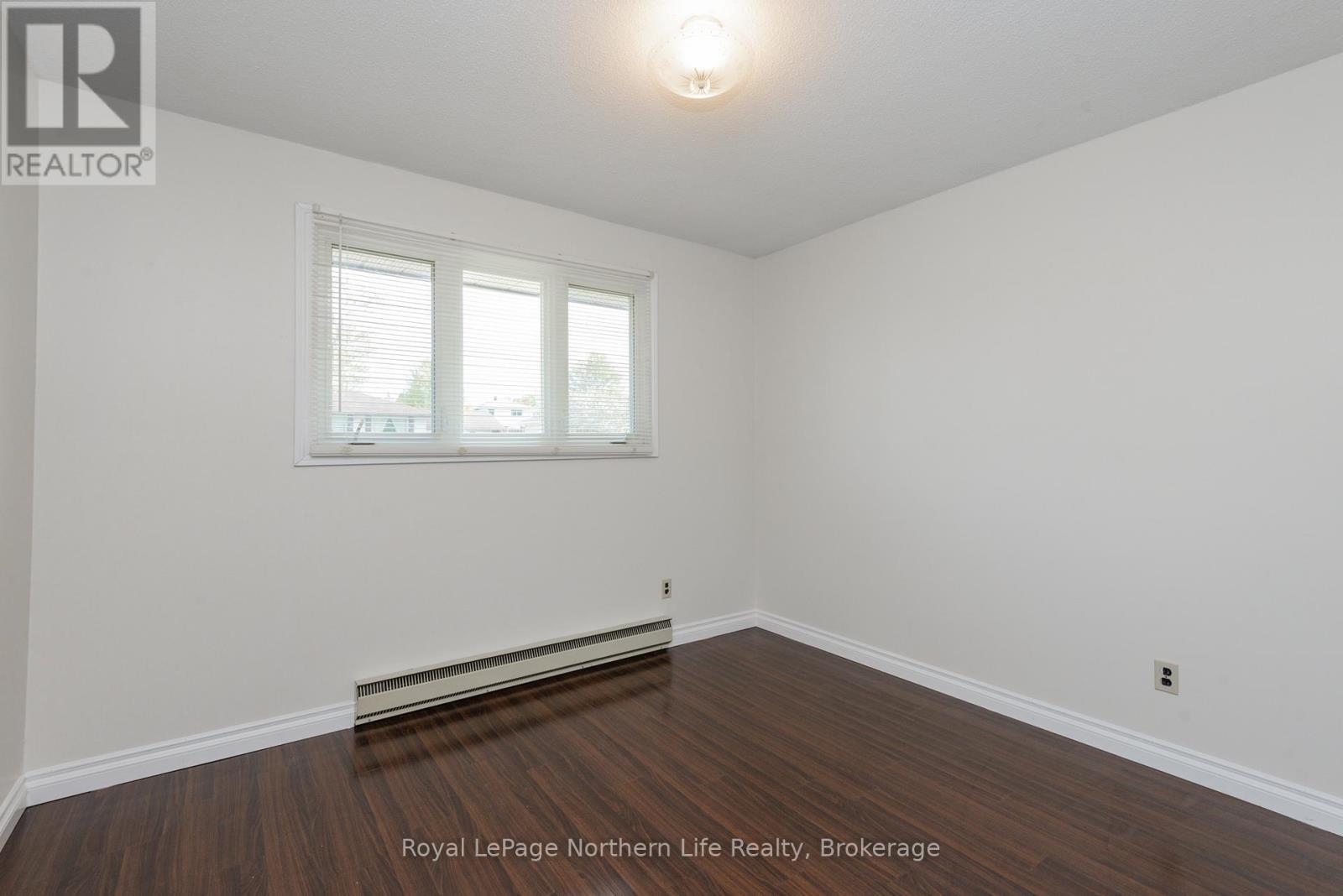 












120 MACBETH CRESCENT S

,
North Bay (Widdifield),




Ontario
P1B7X6

