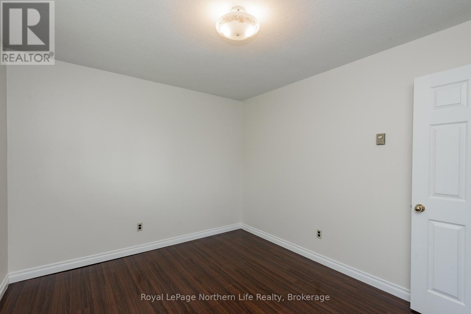 












120 MACBETH CRESCENT S

,
North Bay (Widdifield),




Ontario
P1B7X6

