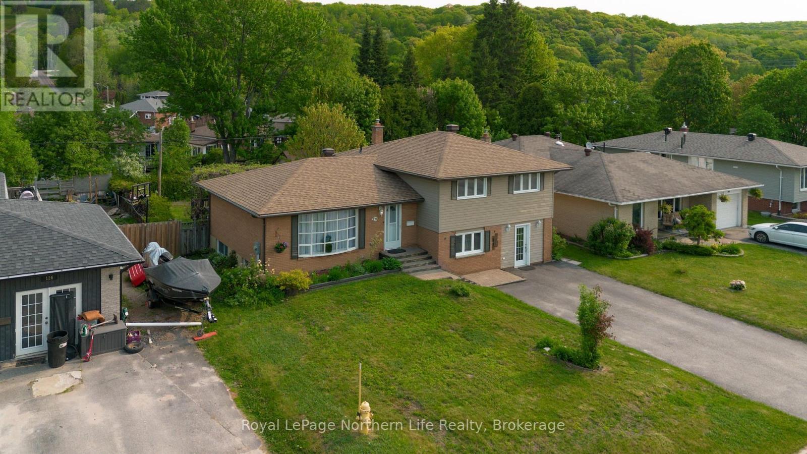












120 MACBETH CRESCENT S

,
North Bay (Widdifield),




Ontario
P1B7X6

