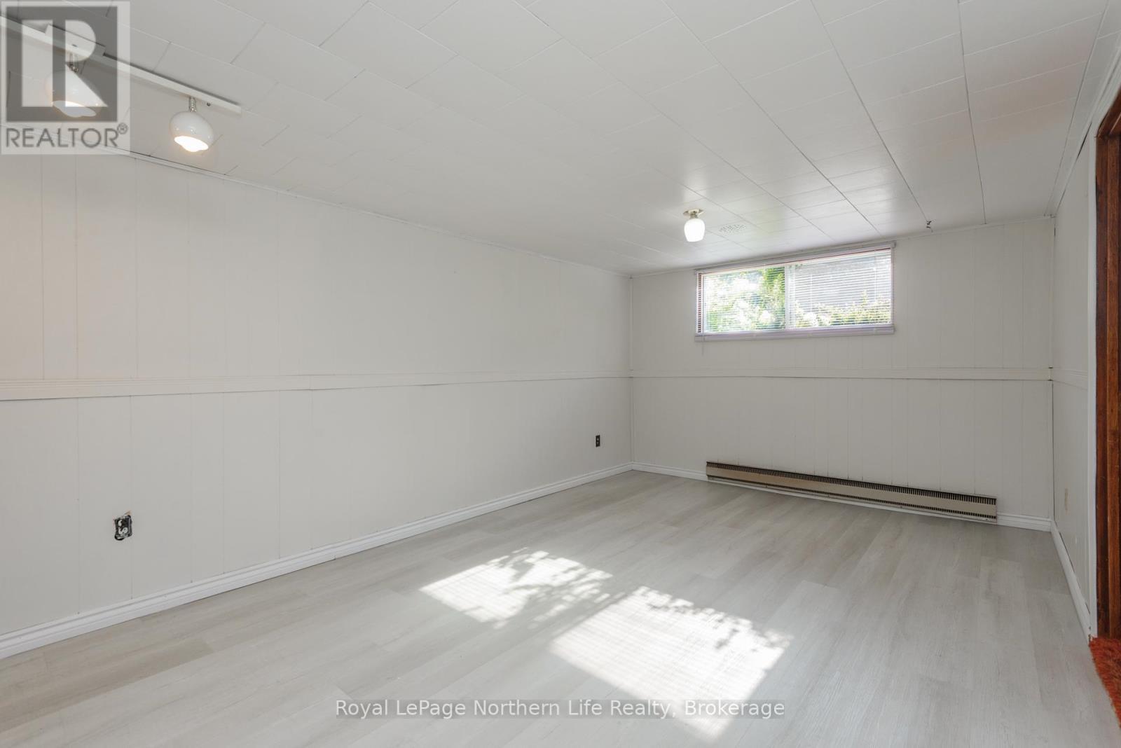 












120 MACBETH CRESCENT S

,
North Bay (Widdifield),




Ontario
P1B7X6


