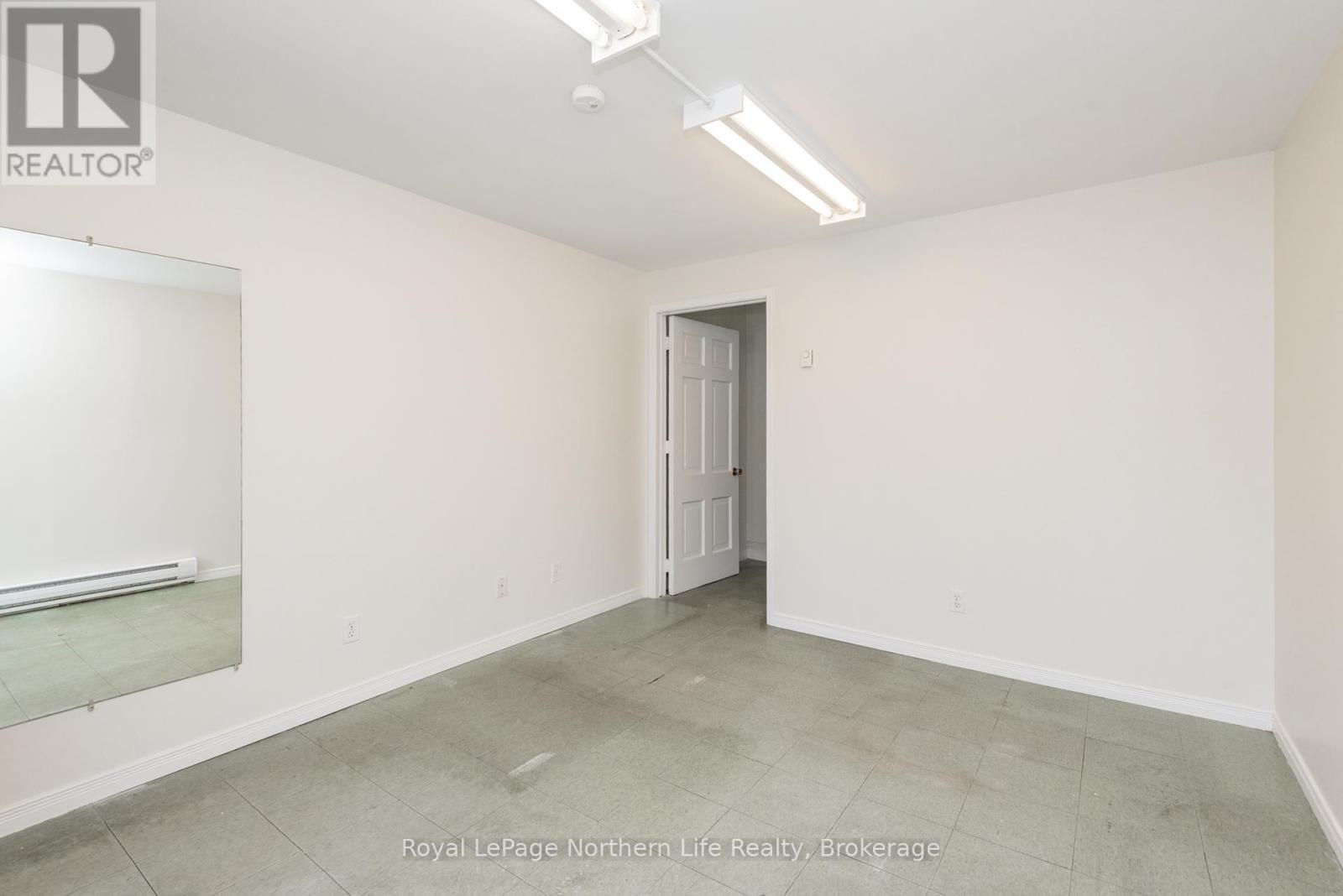 












120 MACBETH CRESCENT S

,
North Bay (Widdifield),




Ontario
P1B7X6

