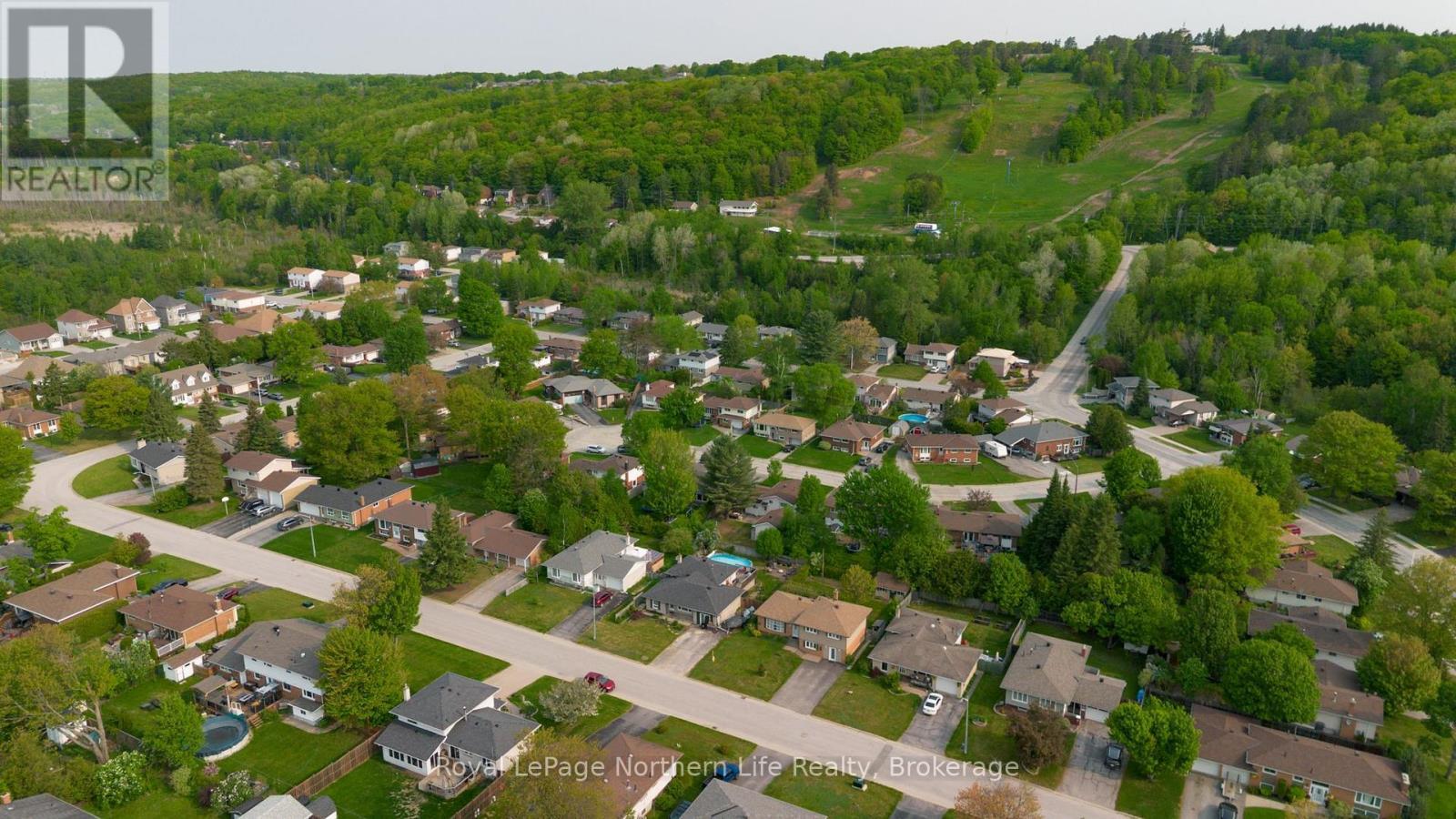 












120 MACBETH CRESCENT S

,
North Bay (Widdifield),




Ontario
P1B7X6

