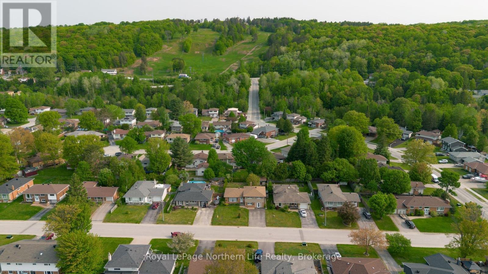 












120 MACBETH CRESCENT S

,
North Bay (Widdifield),




Ontario
P1B7X6

