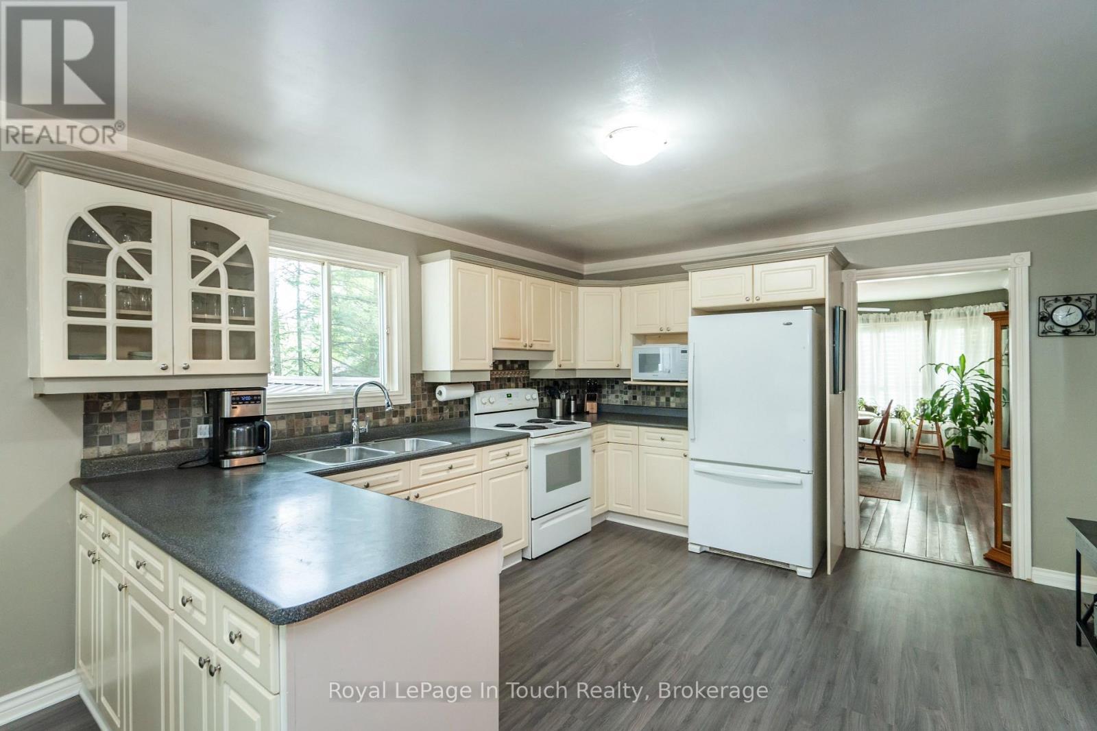 












66 JOLIET CRESCENT

,
Tiny,




Ontario
L9M0G3

