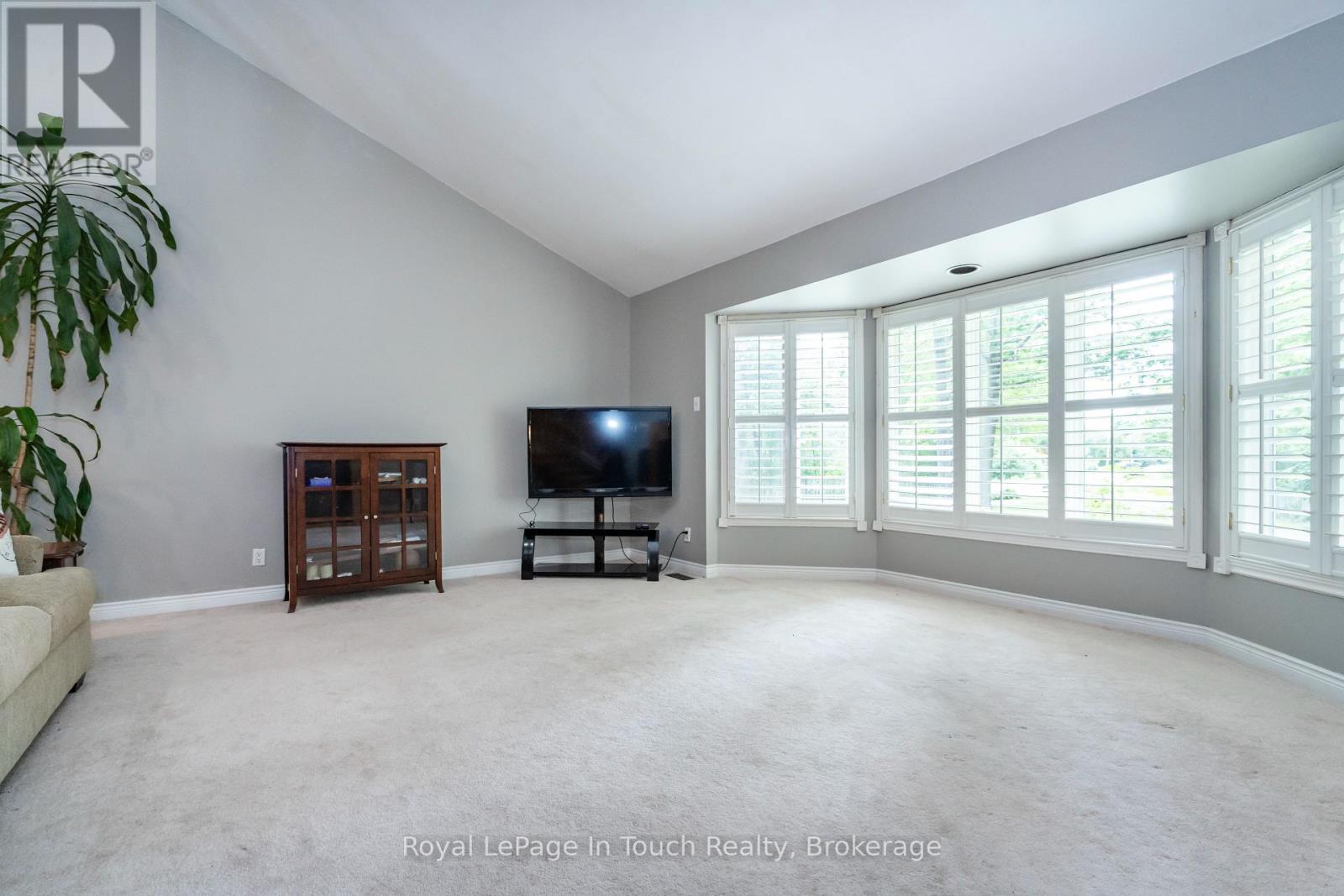 












66 JOLIET CRESCENT

,
Tiny,




Ontario
L9M0G3

