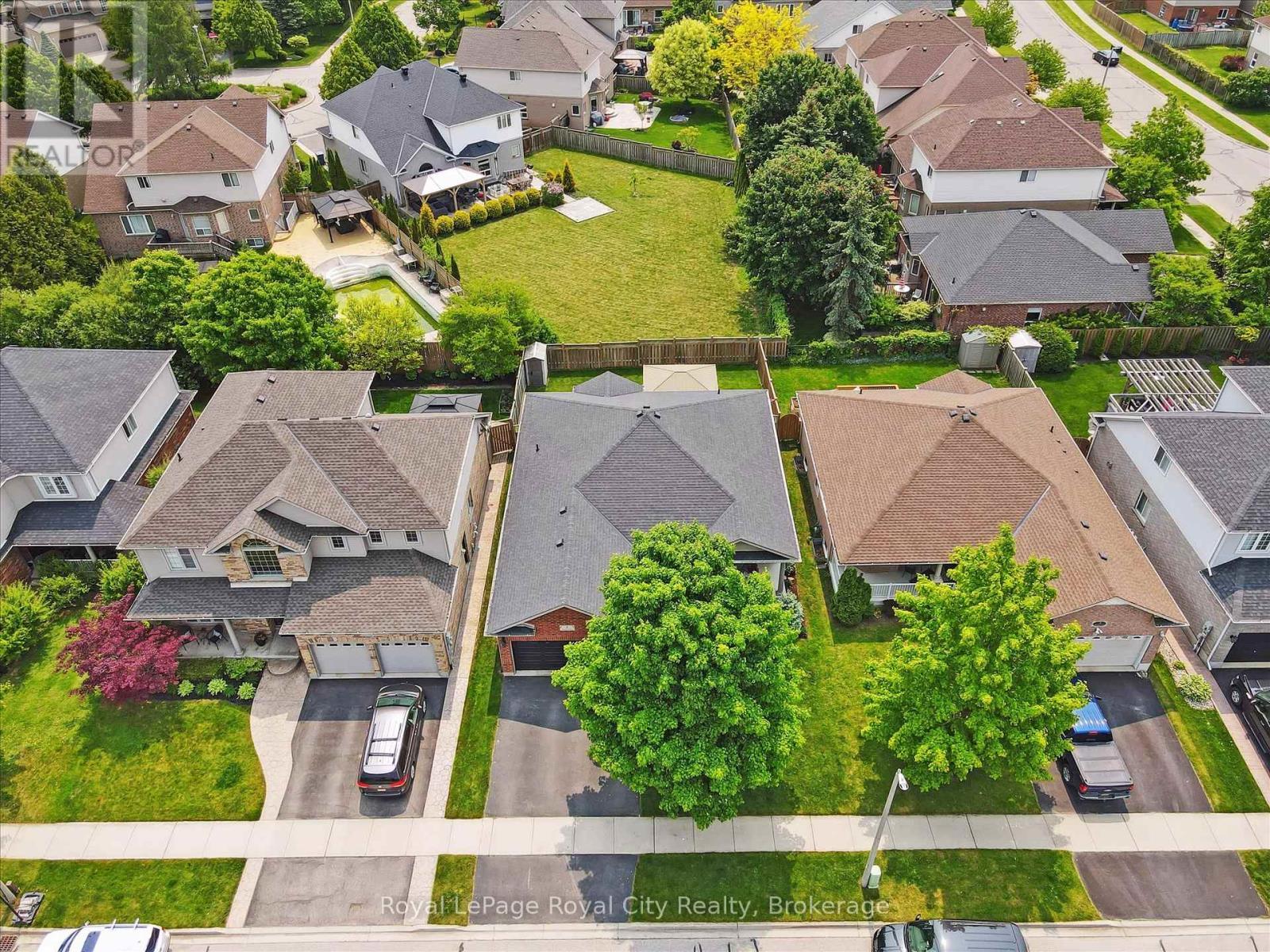 












5 HANEY DRIVE

,
Guelph (Pineridge/Westminster Woods),




Ontario
N1L1N3

