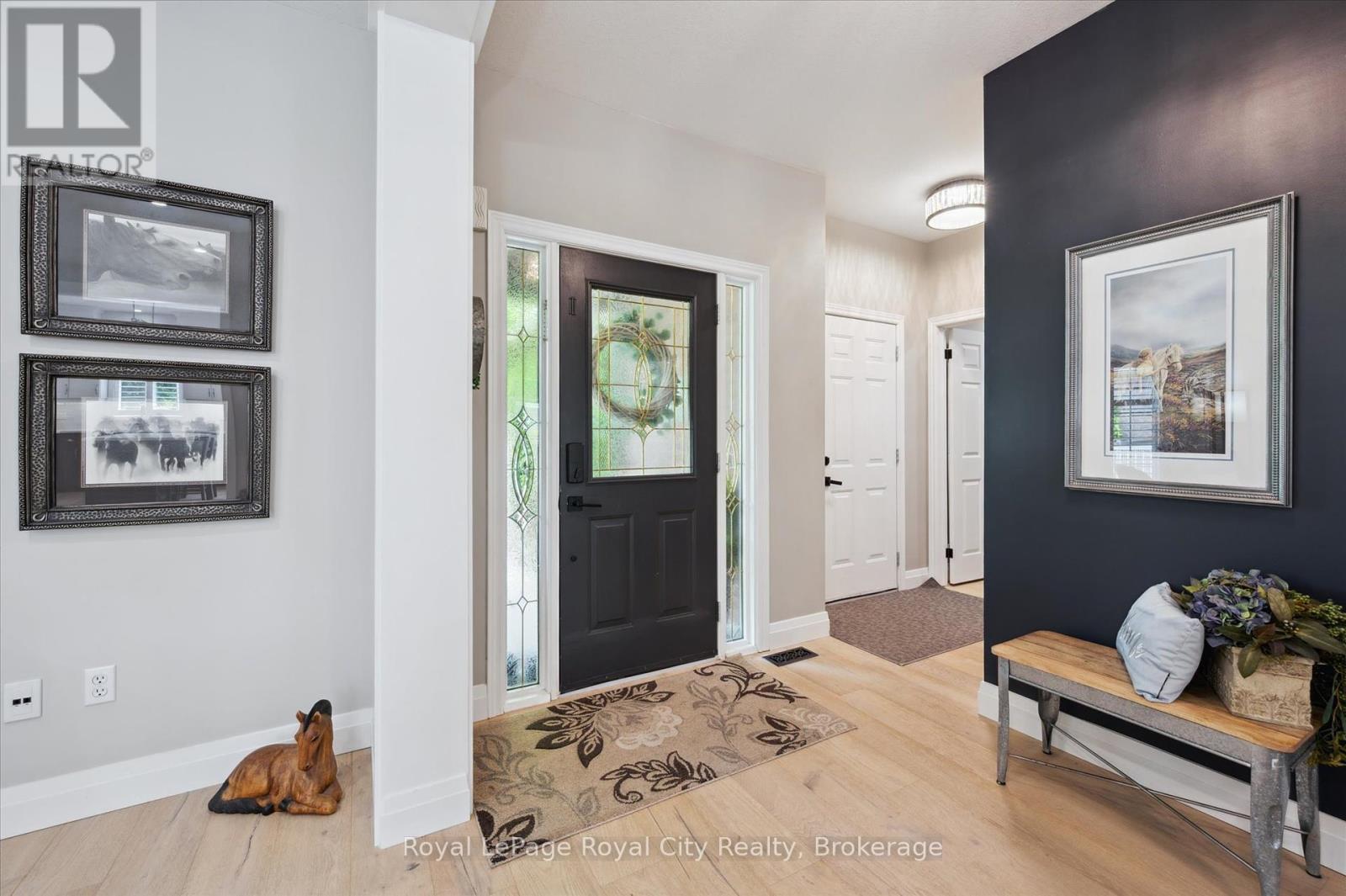 












5 HANEY DRIVE

,
Guelph (Pineridge/Westminster Woods),




Ontario
N1L1N3

