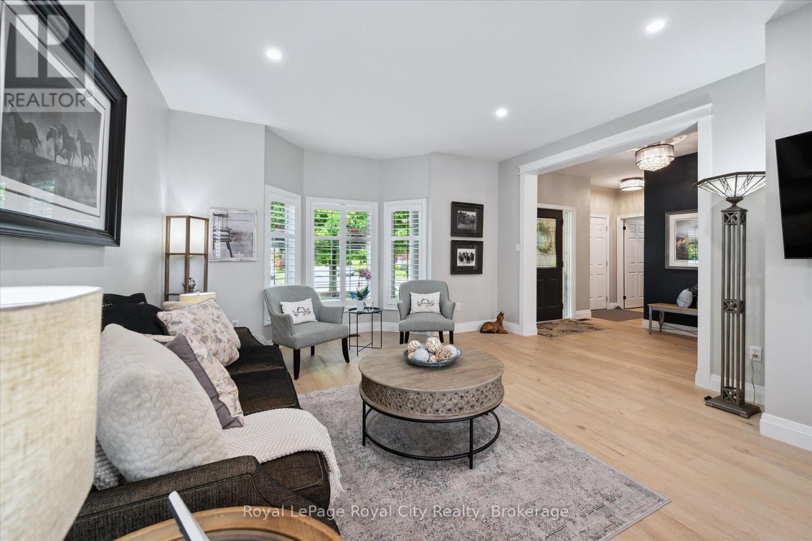 












5 HANEY DRIVE

,
Guelph (Pineridge/Westminster Woods),




Ontario
N1L1N3

