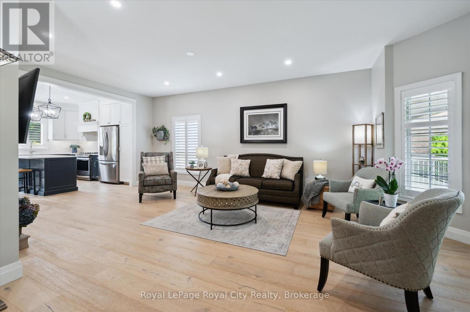 












5 HANEY DRIVE

,
Guelph (Pineridge/Westminster Woods),




Ontario
N1L1N3


