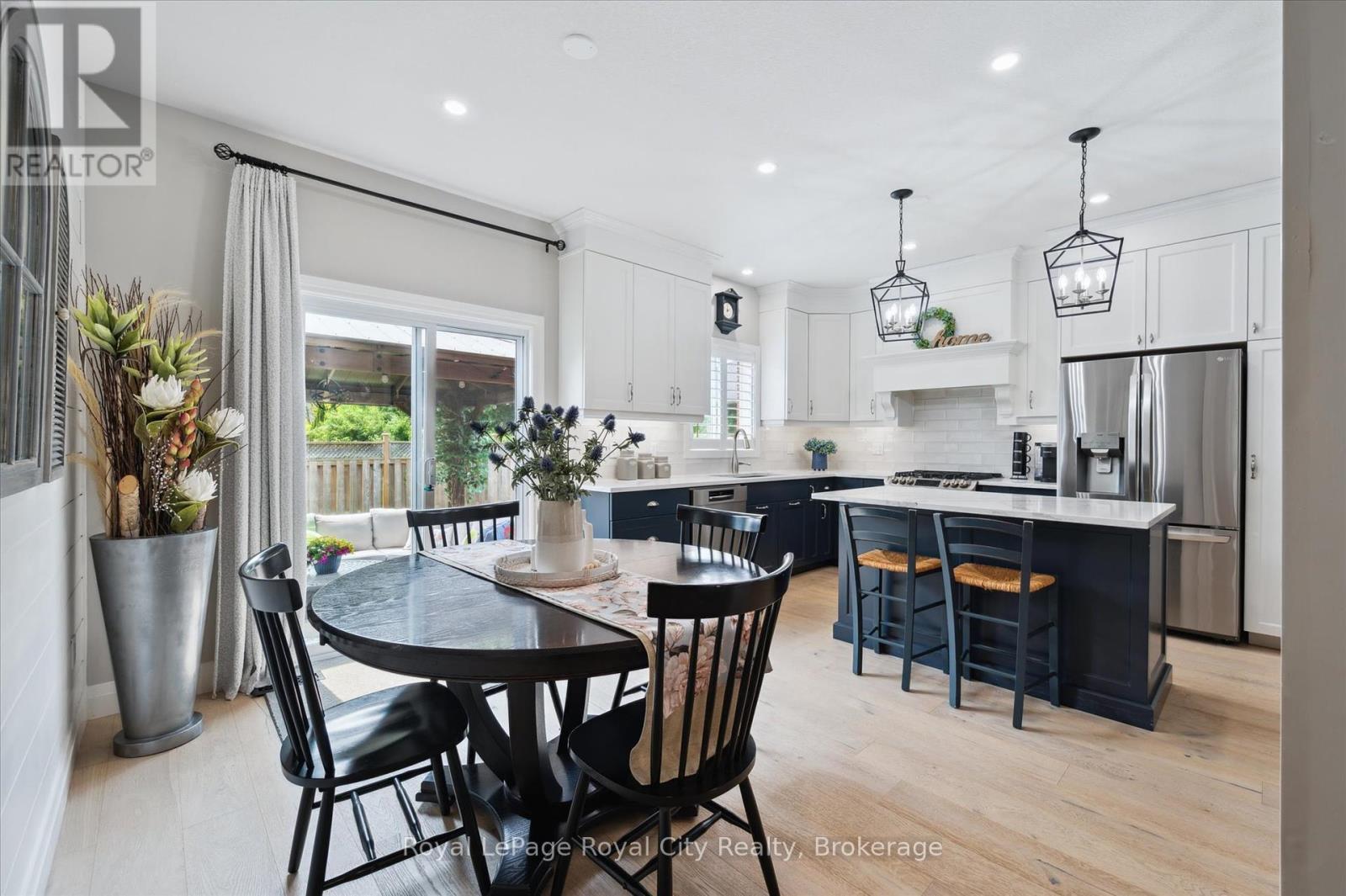 












5 HANEY DRIVE

,
Guelph (Pineridge/Westminster Woods),




Ontario
N1L1N3

