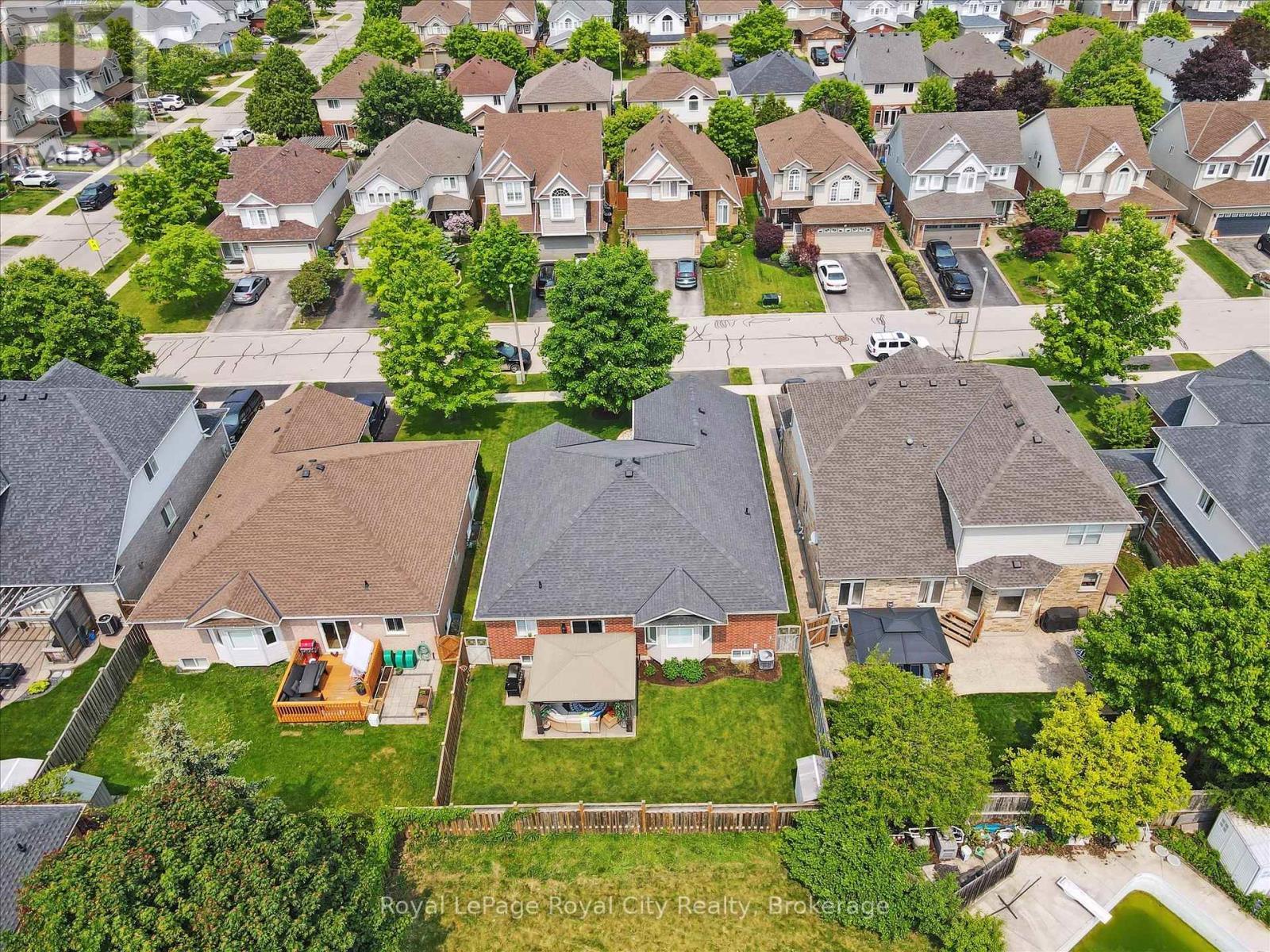 












5 HANEY DRIVE

,
Guelph (Pineridge/Westminster Woods),




Ontario
N1L1N3

