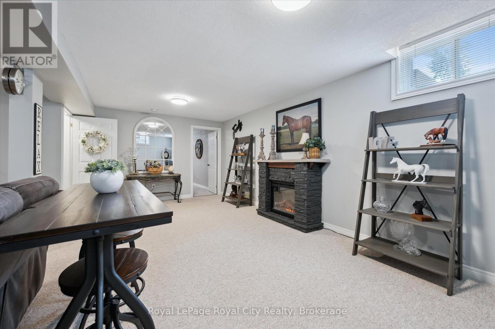 












5 HANEY DRIVE

,
Guelph (Pineridge/Westminster Woods),




Ontario
N1L1N3

