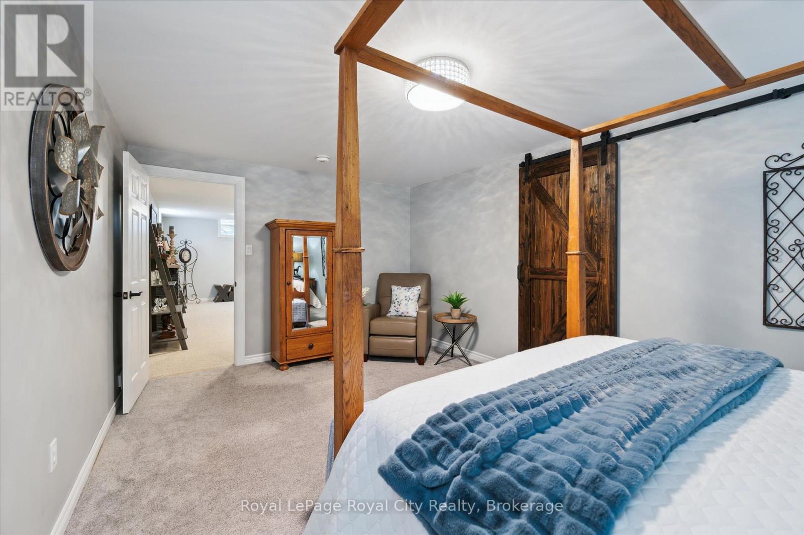 












5 HANEY DRIVE

,
Guelph (Pineridge/Westminster Woods),




Ontario
N1L1N3


