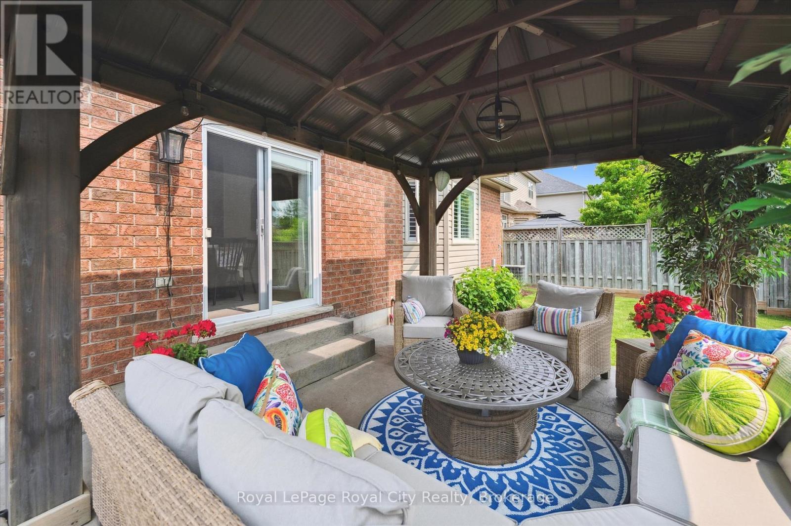 












5 HANEY DRIVE

,
Guelph (Pineridge/Westminster Woods),




Ontario
N1L1N3

