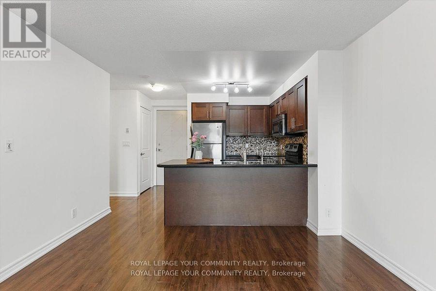 












214 - 18 HARDING BOULEVARD

,
Richmond Hill,




Ontario
L4C0T3

