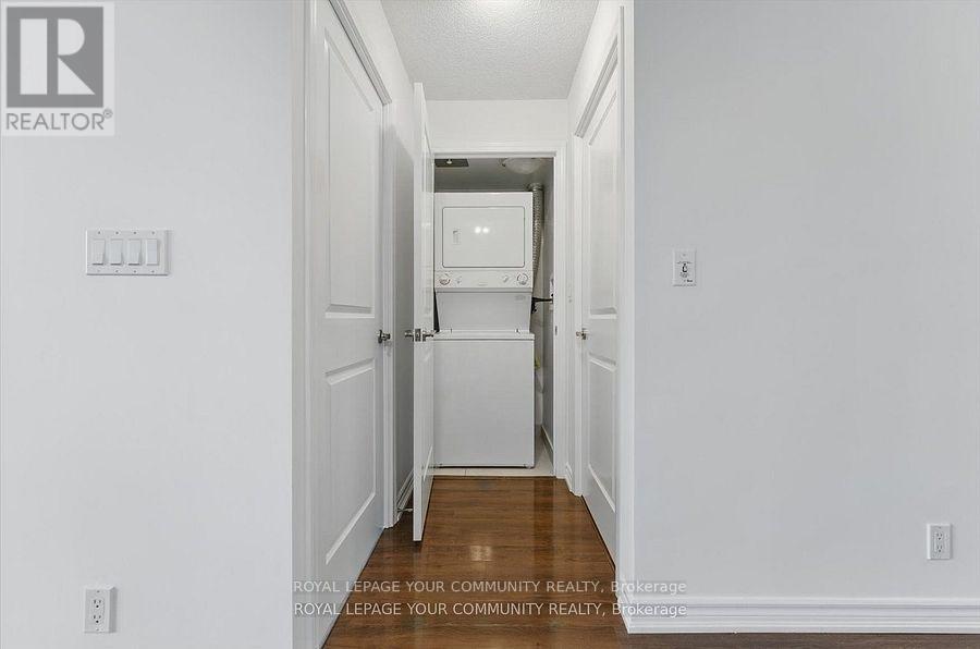 












214 - 18 HARDING BOULEVARD

,
Richmond Hill,




Ontario
L4C0T3

