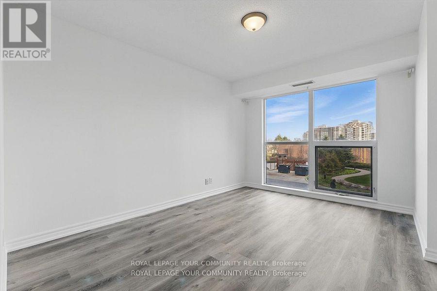 












214 - 18 HARDING BOULEVARD

,
Richmond Hill,




Ontario
L4C0T3

