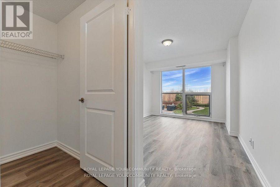 












214 - 18 HARDING BOULEVARD

,
Richmond Hill,




Ontario
L4C0T3

