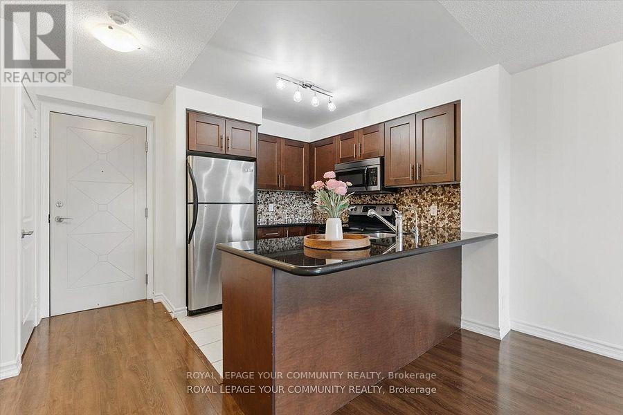 












214 - 18 HARDING BOULEVARD

,
Richmond Hill,




Ontario
L4C0T3


