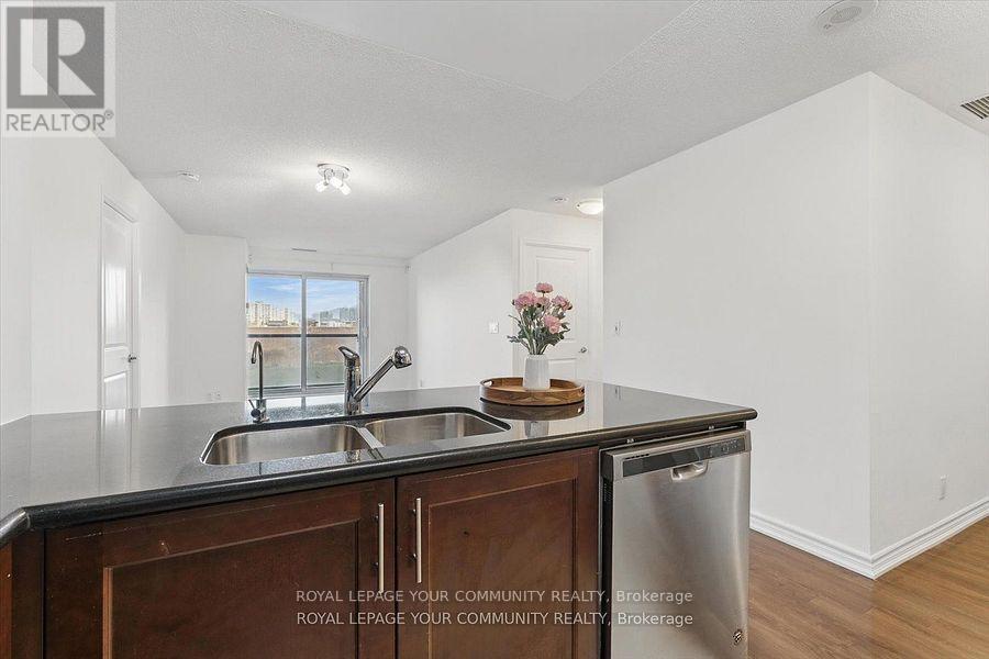 












214 - 18 HARDING BOULEVARD

,
Richmond Hill,




Ontario
L4C0T3

