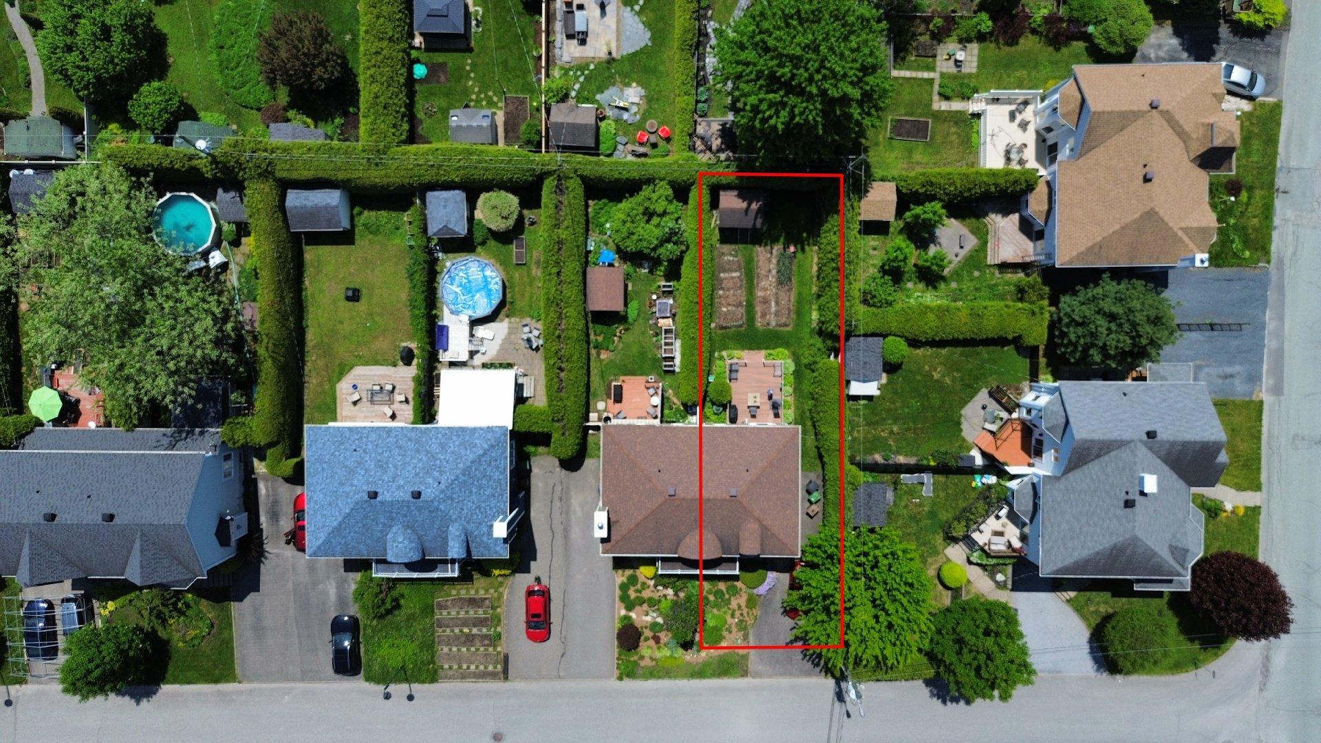 









2814


Rue Georges-Cusson

,
Sherbrooke (Les Nations),




QC
J1L2X8

