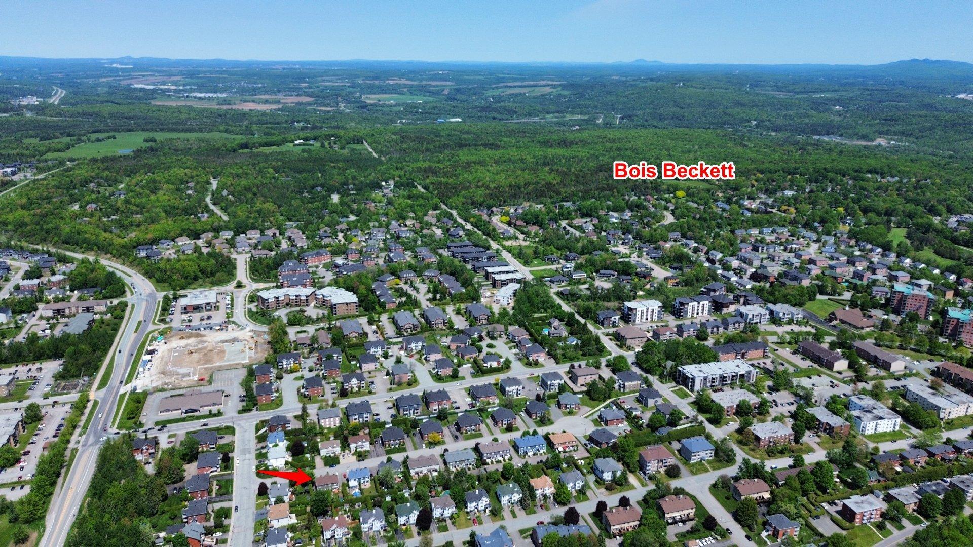 









2814


Rue Georges-Cusson

,
Sherbrooke (Les Nations),




QC
J1L2X8


