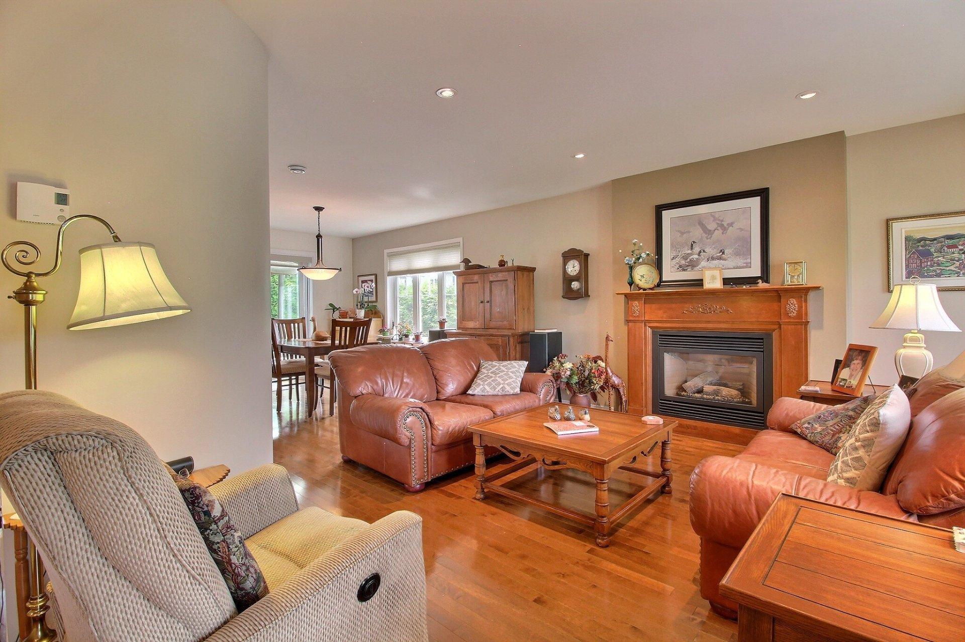 









2814


Rue Georges-Cusson

,
Sherbrooke (Les Nations),




QC
J1L2X8

