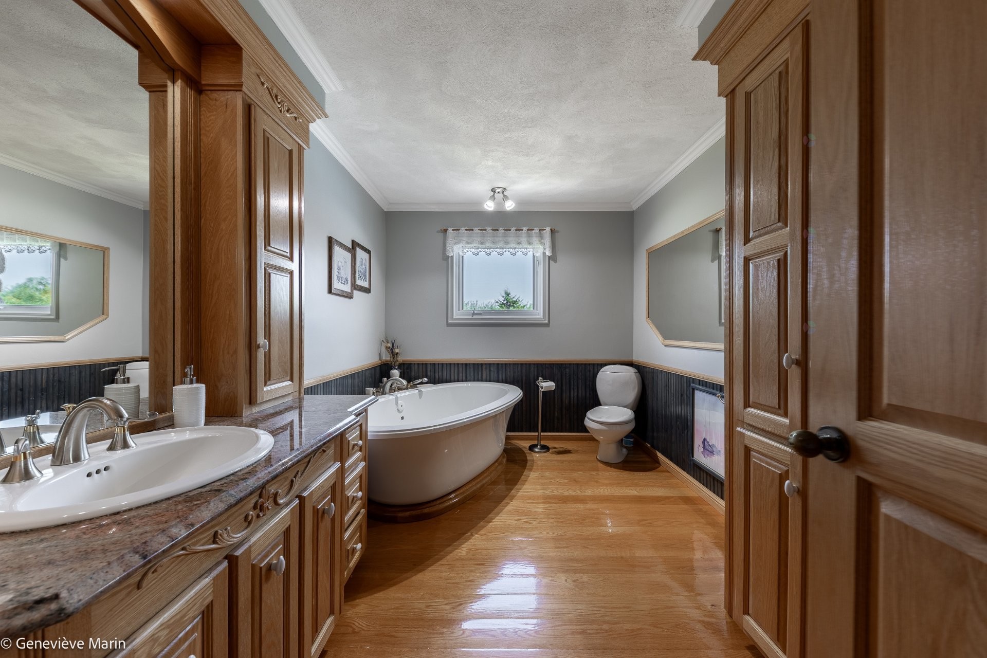 









214


Rg St-Édouard

,
Saint-Jean-sur-Richelieu,




QC
J2X5T9

