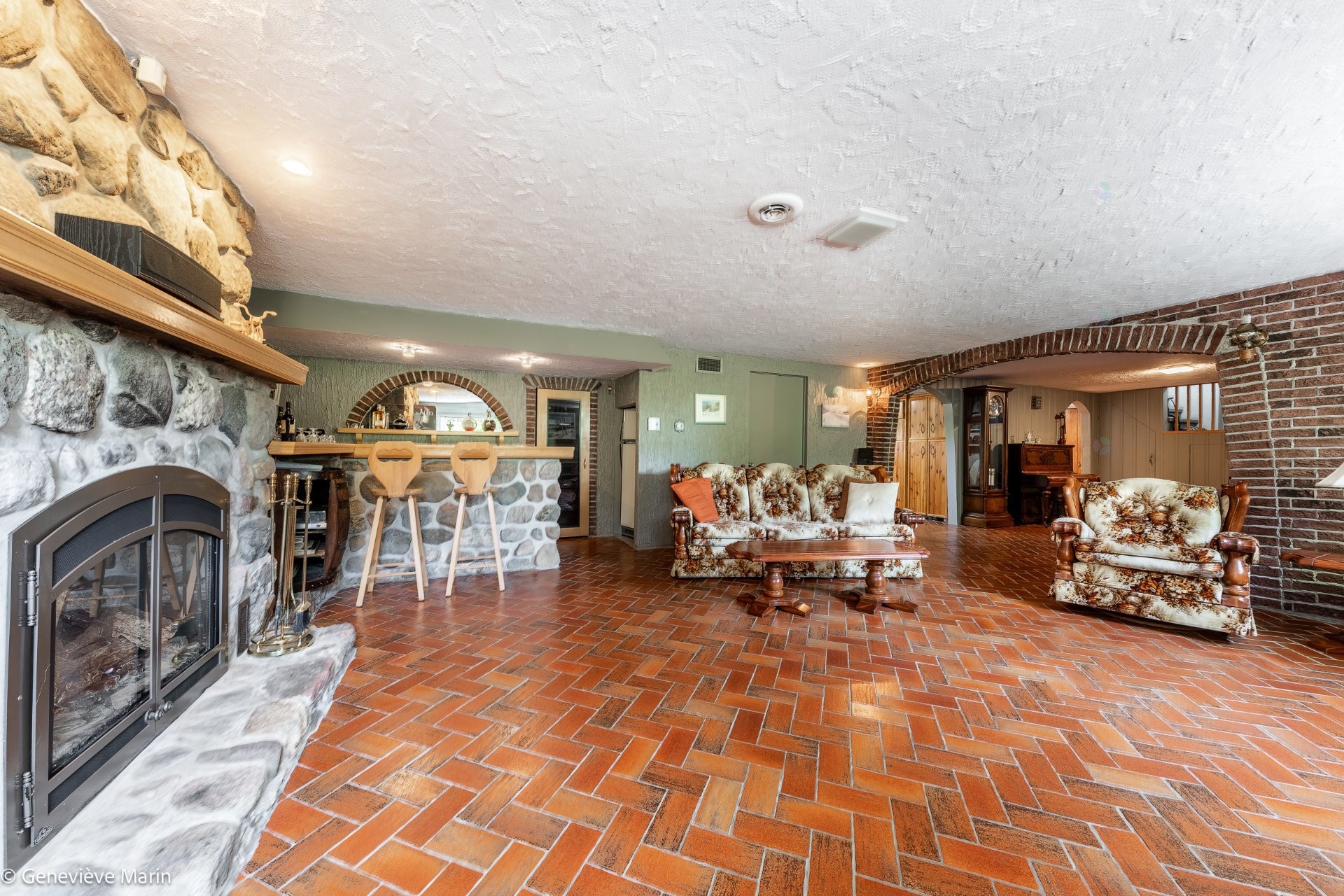 









214


Rg St-Édouard

,
Saint-Jean-sur-Richelieu,




QC
J2X5T9

